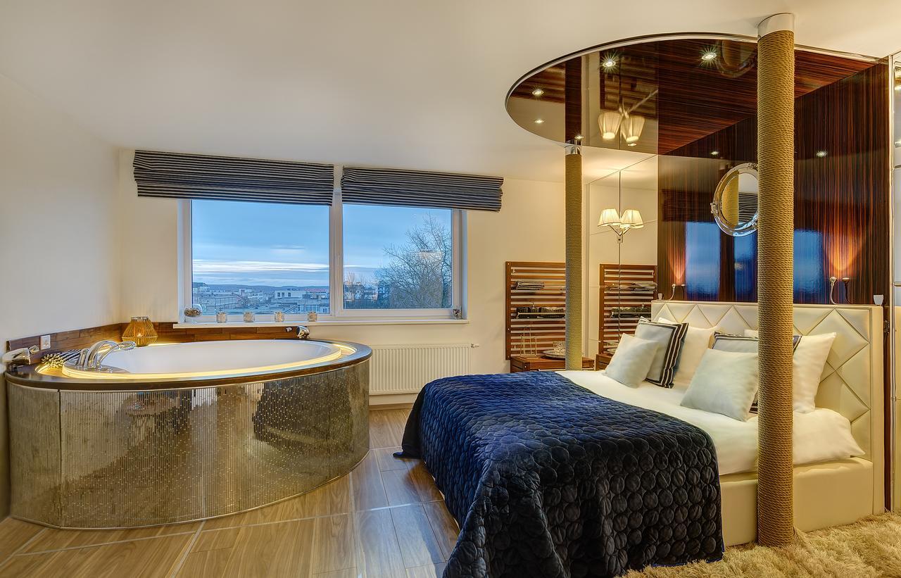 June Street Spa Apartments فيلنيوس المظهر الخارجي الصورة