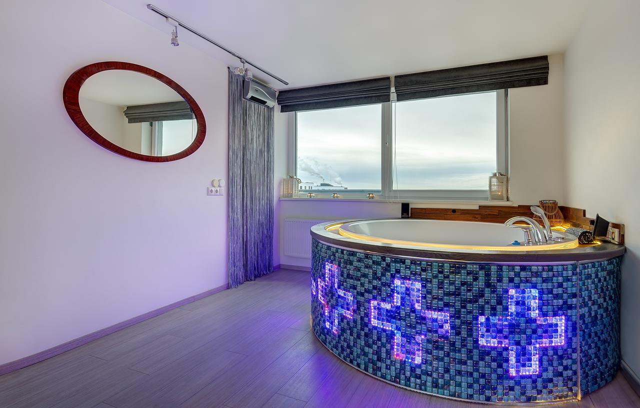 June Street Spa Apartments فيلنيوس المظهر الخارجي الصورة